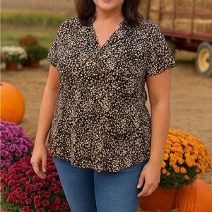 Dana Buchman Notched Collar Short Sleeve Top Small Brown Black Tan Dots Buttons